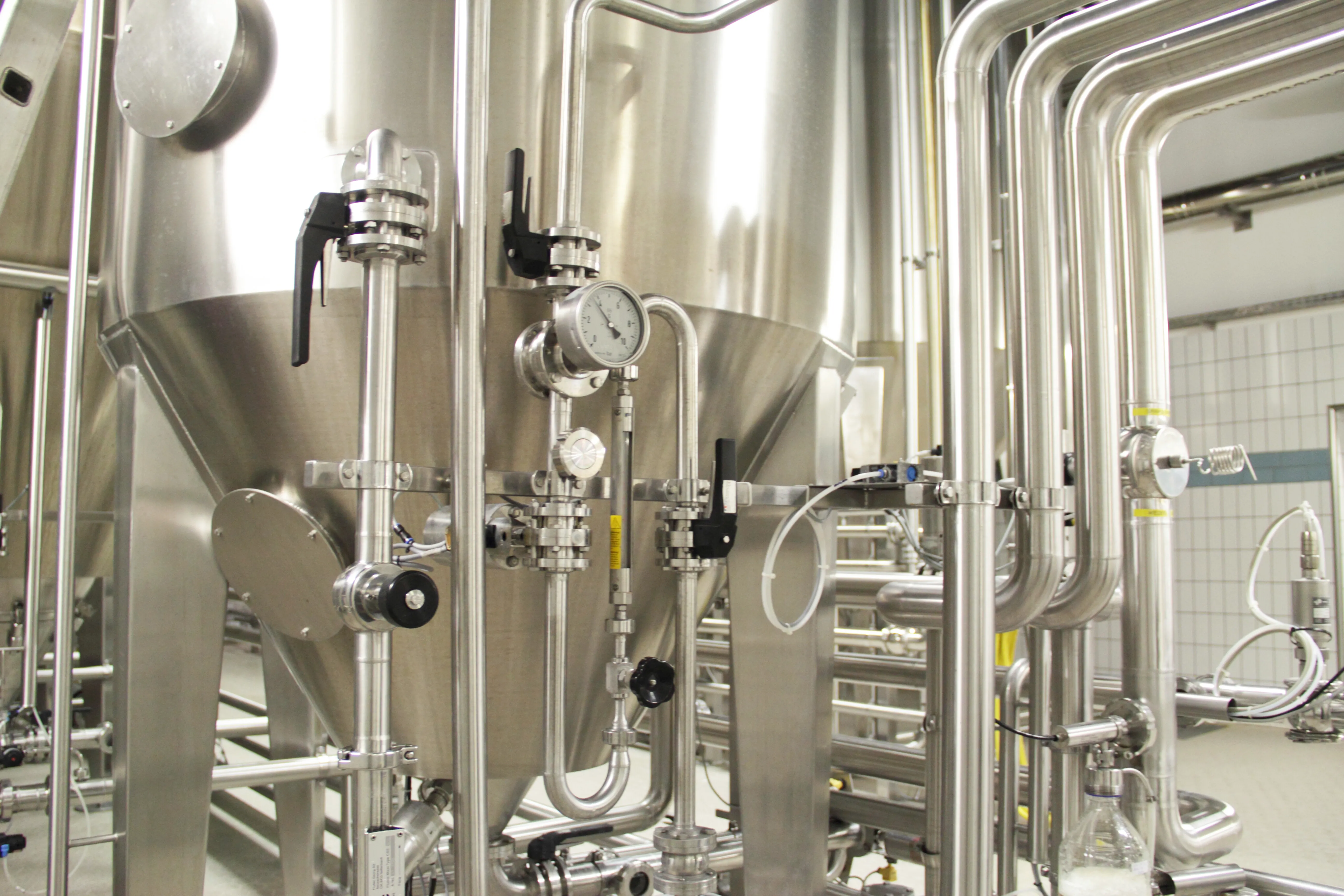 Industrial Scale Bioreactors and Fermenters