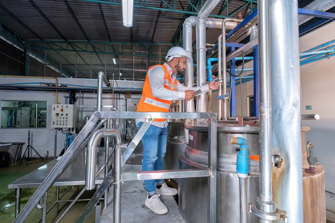 Safe Work Practices for Compressed Gas Cylinders: A Guide for Food Industry Consultants