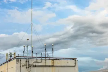 The Essential Guide to Lightning Arrestors in Food Manufacturing Facilities